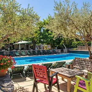 Logis Restaurant L'escarbille Hotel Saint-Martin-dʼArdèche
