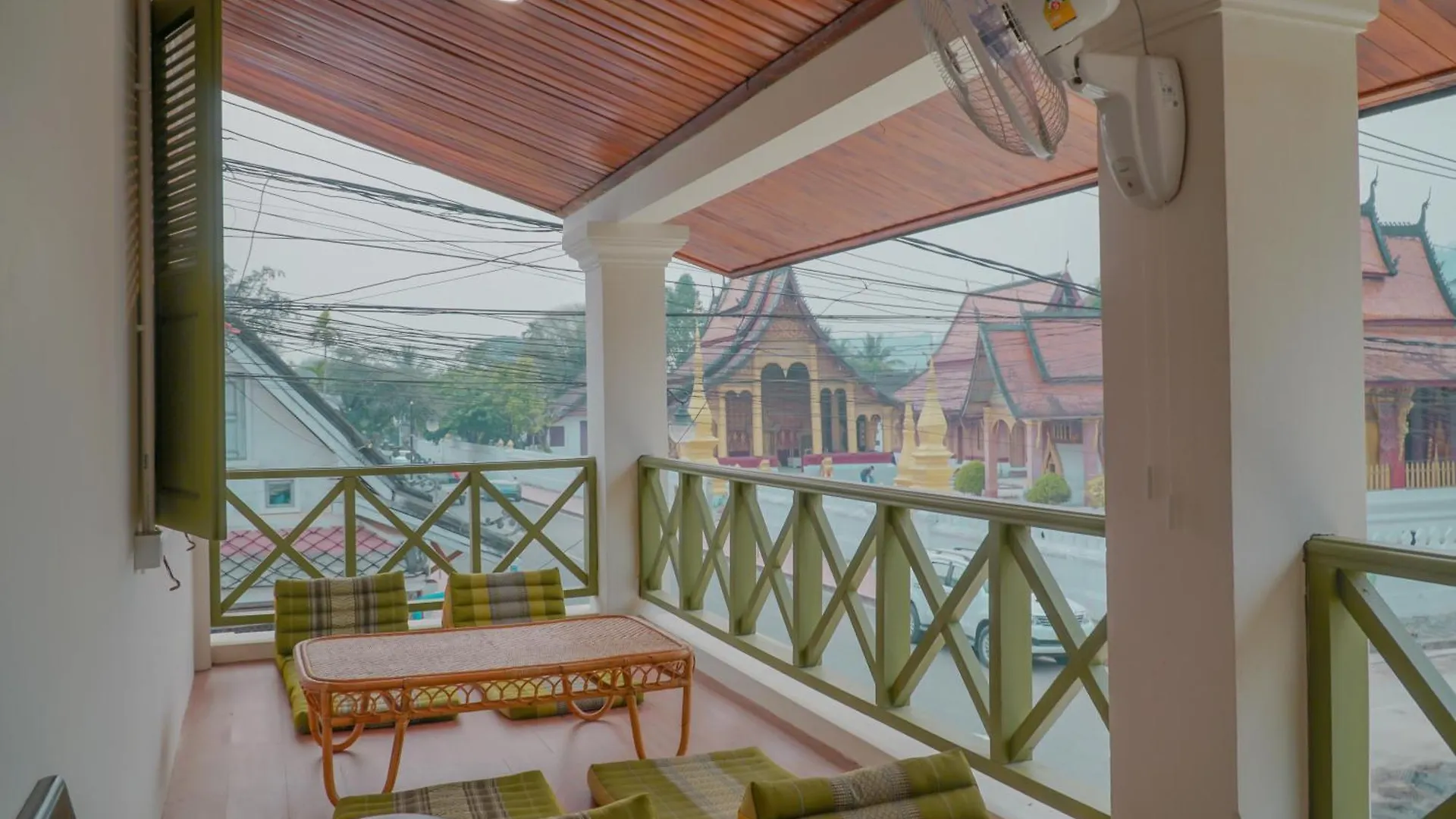 Barn Laos Luangprabang Hostel Laos